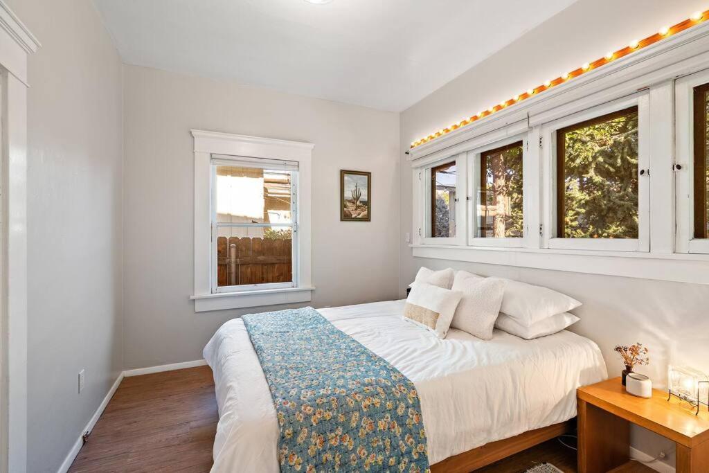 Historic Northend One Bedroom Near Foothills Holiday home *