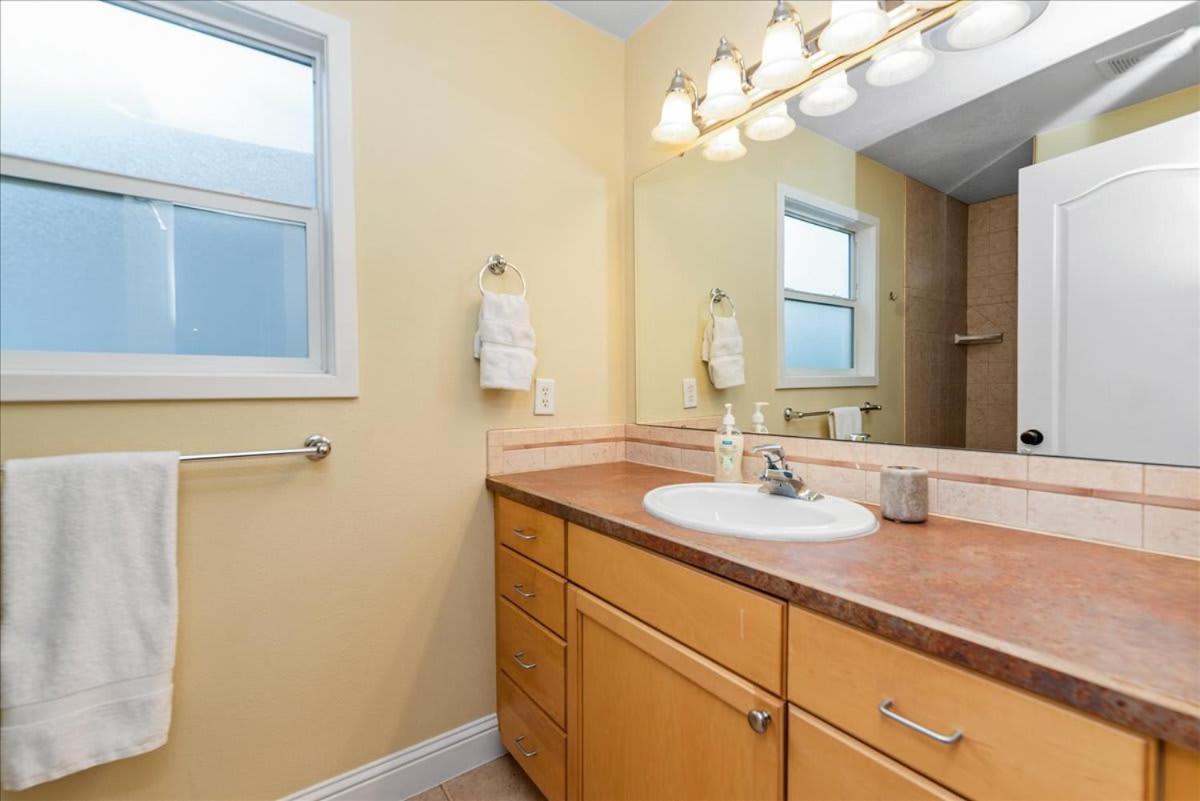 Spacious 3 Story In The Foothills Holiday home Boise