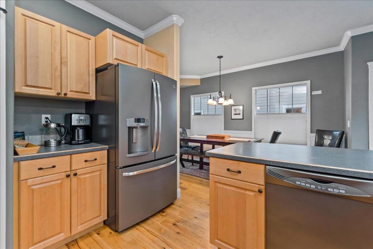 Holiday home Spacious 3 Story In The Foothills