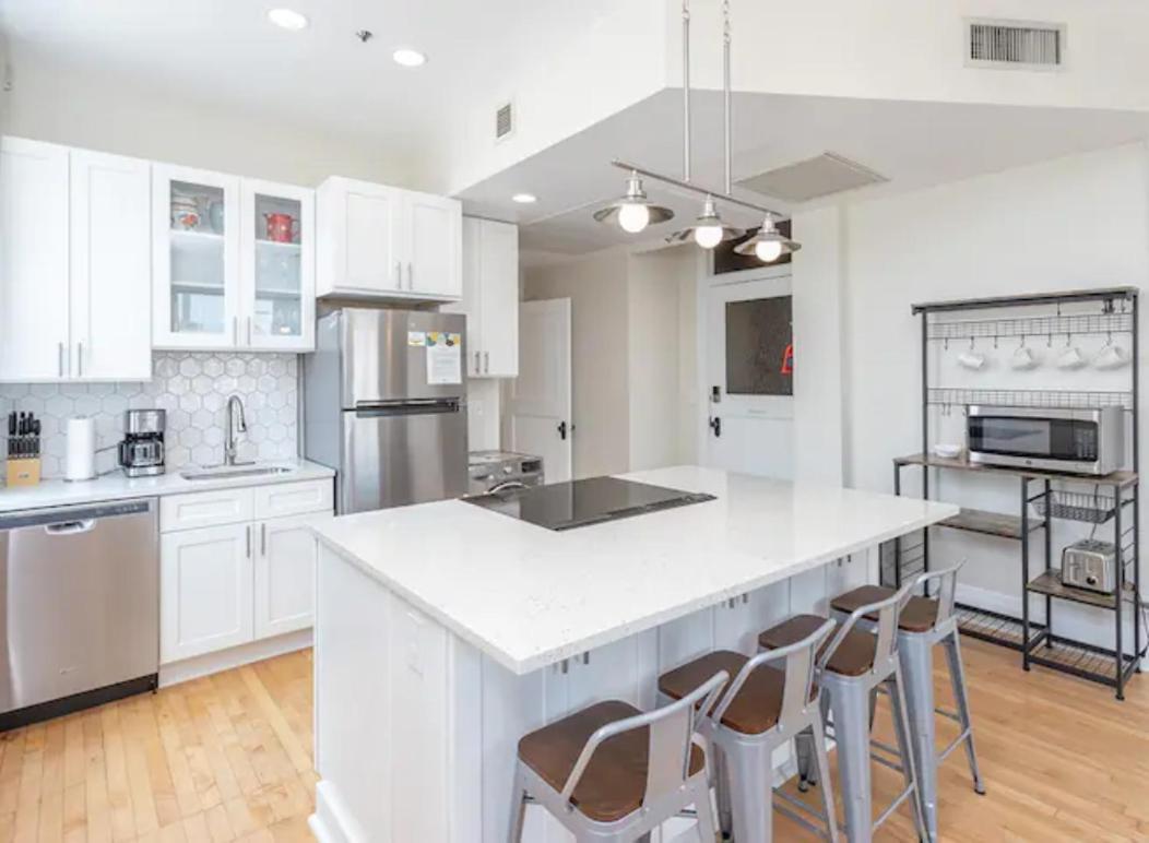 Downtown Digs: Urban Views & Posh Amenities *