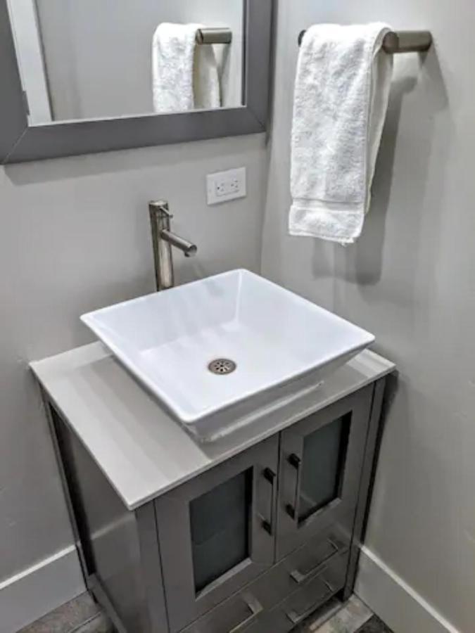 Little Blue Bungalow: Pet-friendly Oasis Near Bsu And Downtown