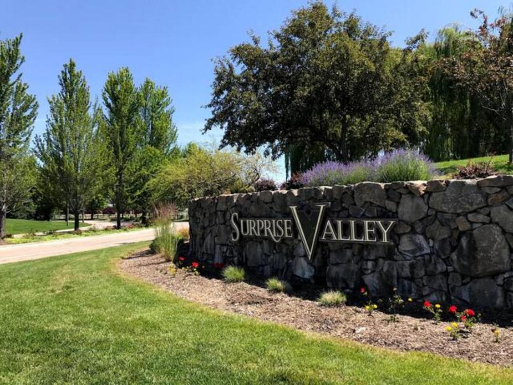 Mountain View Memories Gorgeous Views! 2 Story Pristine Close To Foothills, Trails, Table Rock, Greenbelt, Bown Crossing And Barber Park In Se Boise