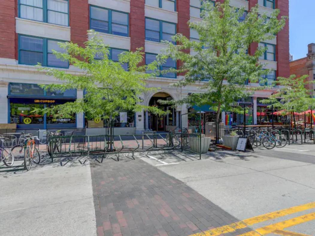 Downtown Digs: Urban Views & Posh Amenities Apartment