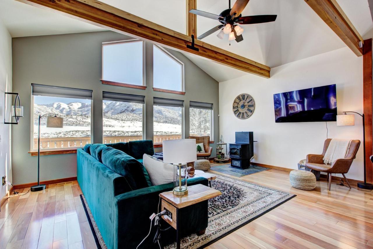 Twin Pines Wilderness Cabin: Scenic Views & Pet-friendly Retreat Boise