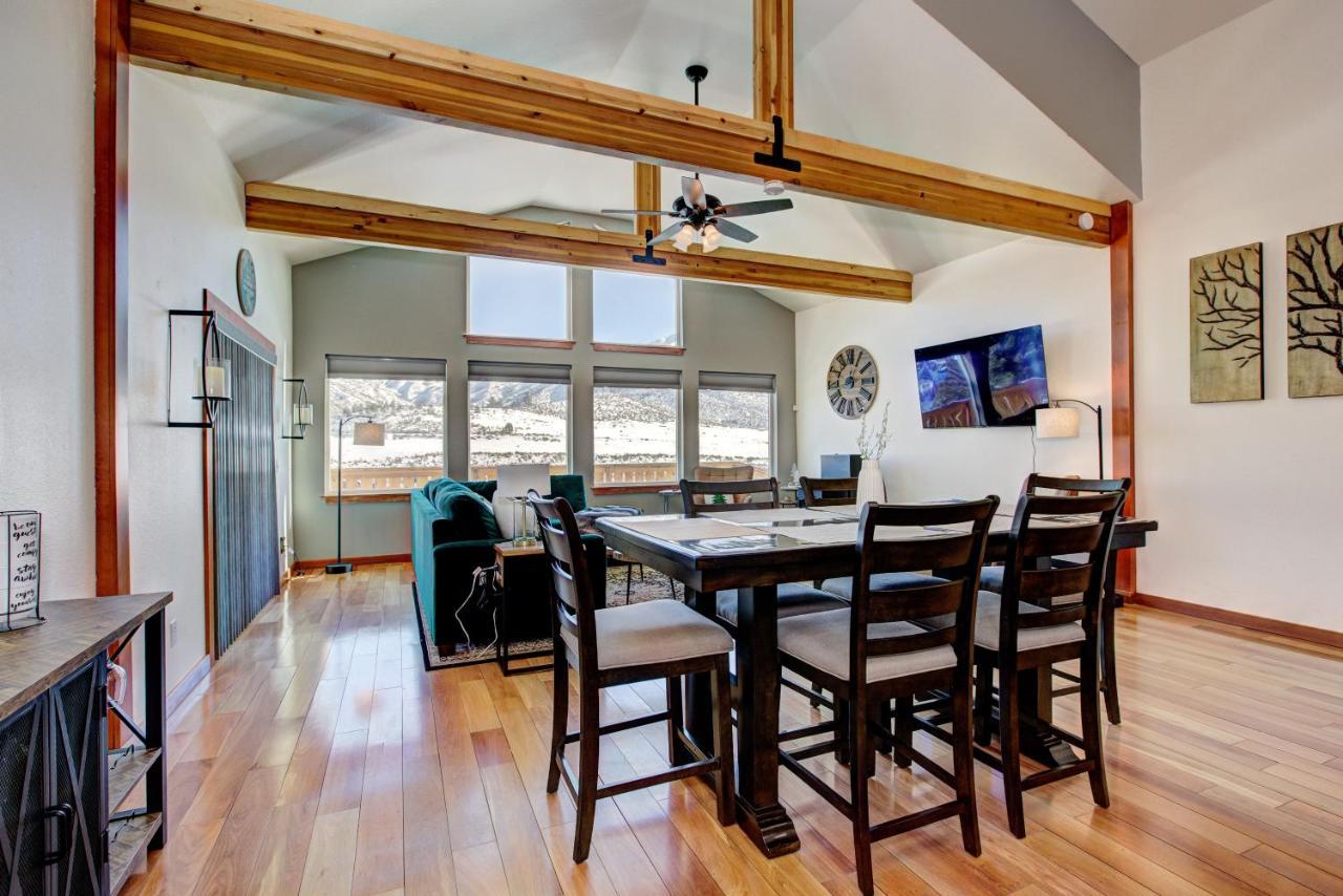 Twin Pines Wilderness Cabin: Scenic Views & Pet-friendly Retreat * Boise