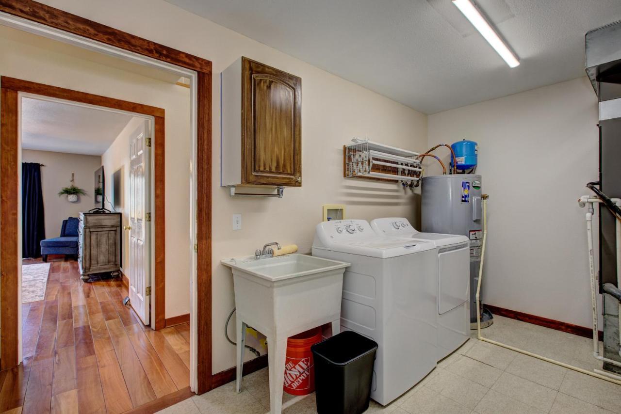 Twin Pines Wilderness Cabin: Scenic Views & Pet-friendly Retreat Boise
