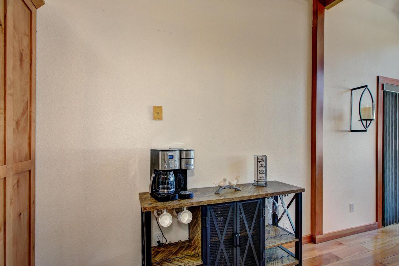 Holiday home Twin Pines Wilderness Cabin: Scenic Views & Pet-friendly Retreat Boise