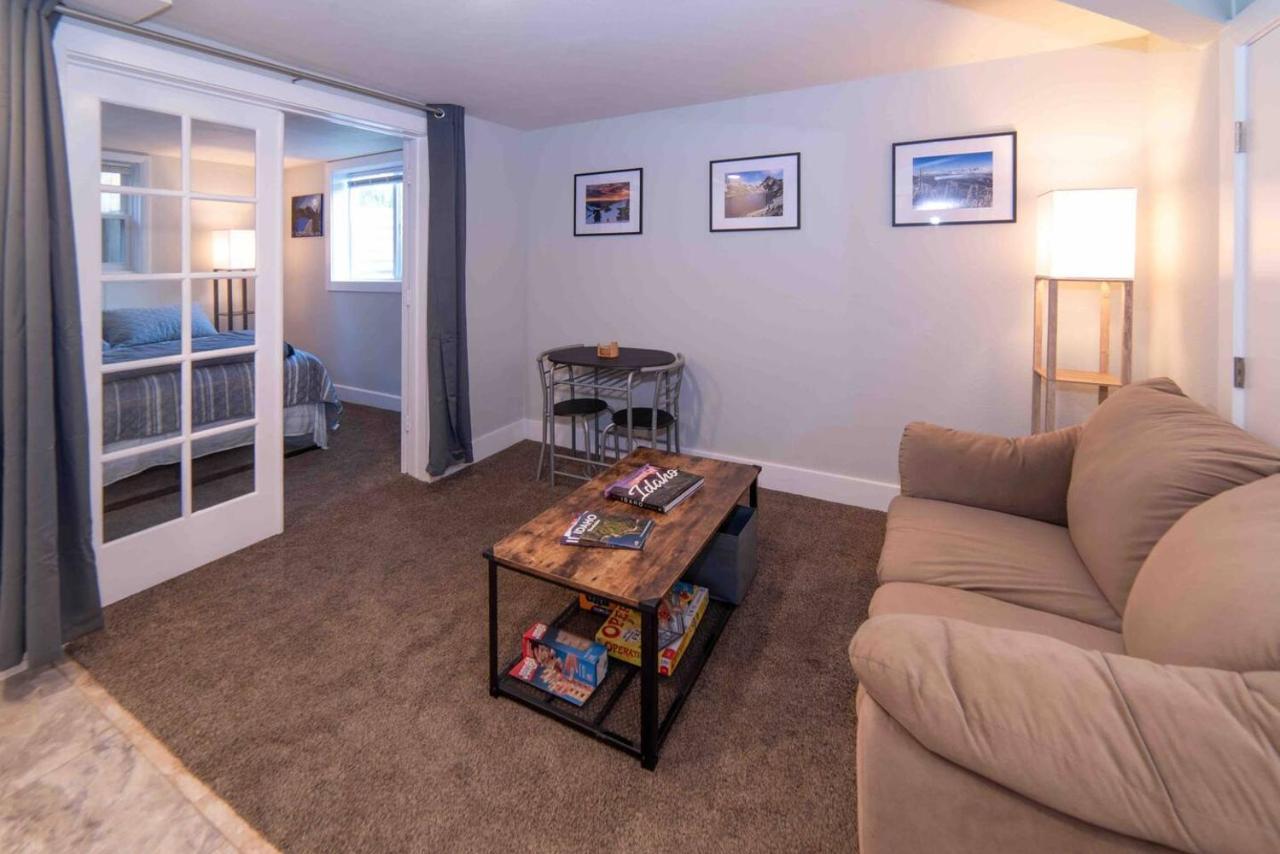 Heavenly Hideaway, The Tiny Apt There Ever Was! In Two Studio With Modern, New Bathroom Located In Boise's West End, Close To Shopping And Retail, 10 Minutes From Downtown Boise, You'll Find The Amenities Washer