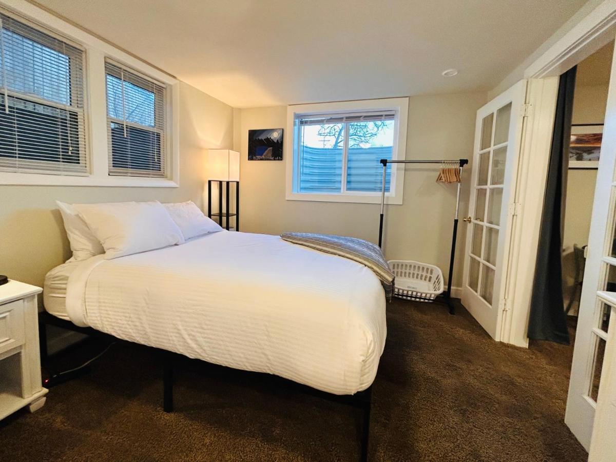 Apartment Heavenly Hideaway, The Tiny Apt There Ever Was! In Two Studio With Modern, New Bathroom Located In Boise's West End, Close To Shopping And Retail, 10 Minutes From Downtown Boise, You'll Find The Amenities Washer Boise