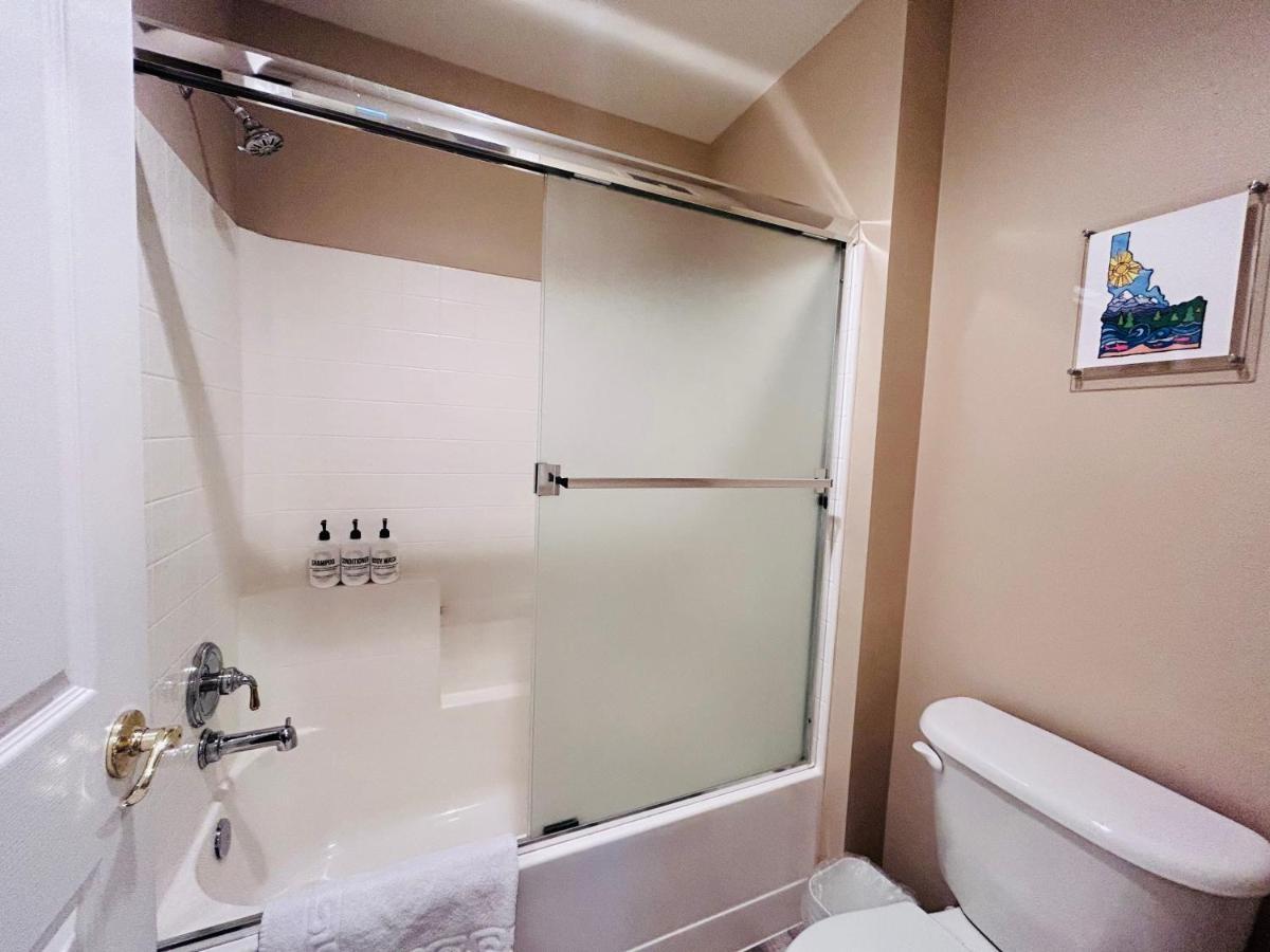 Mountain View Memories Gorgeous Views! 2 Story Pristine Close To Foothills, Trails, Table Rock, Greenbelt, Bown Crossing And Barber Park In Se Apartment *