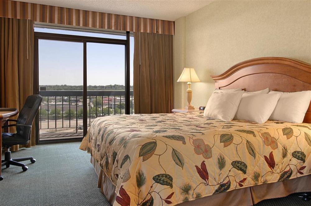 Red Lion Downtowner Hotel