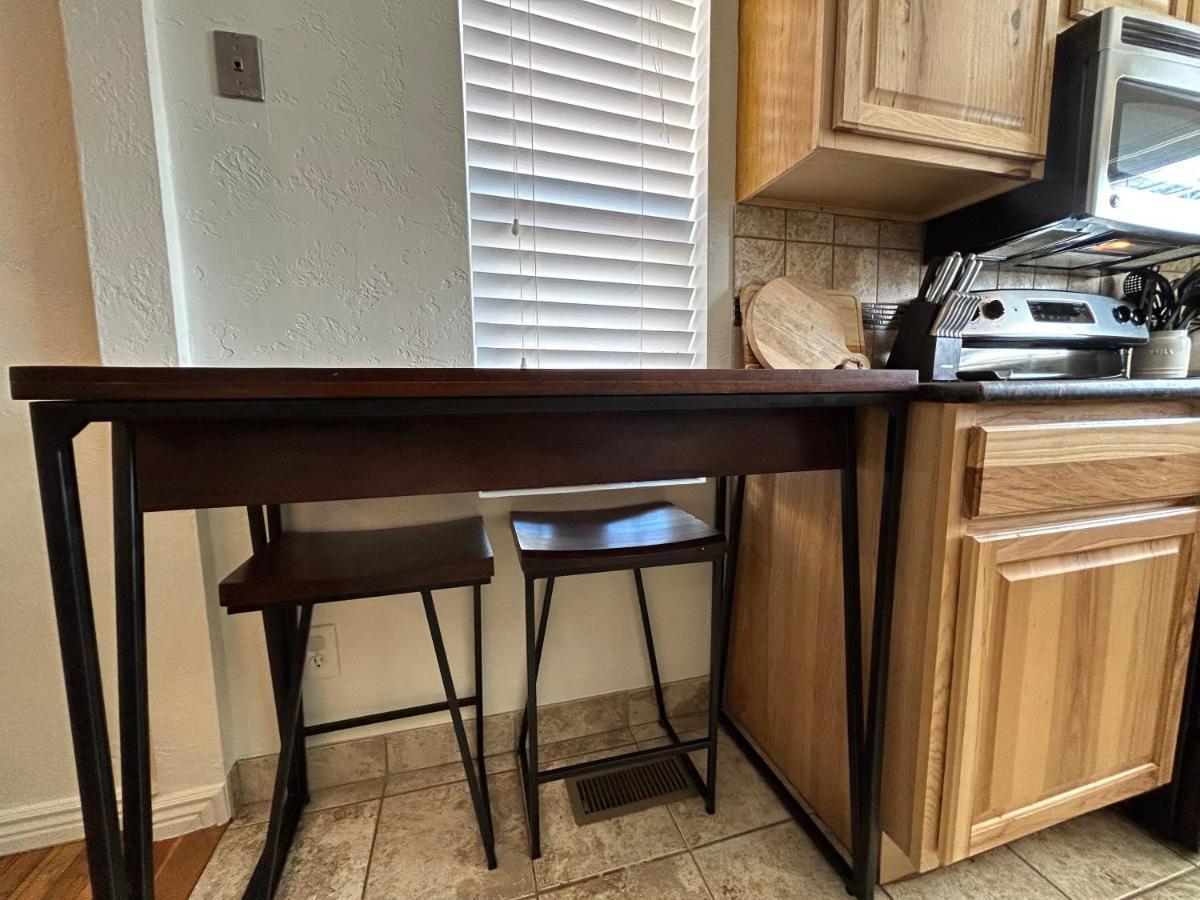 Holiday home Sweet Idahome: Cozy King Near Bsu & Downtown Boise