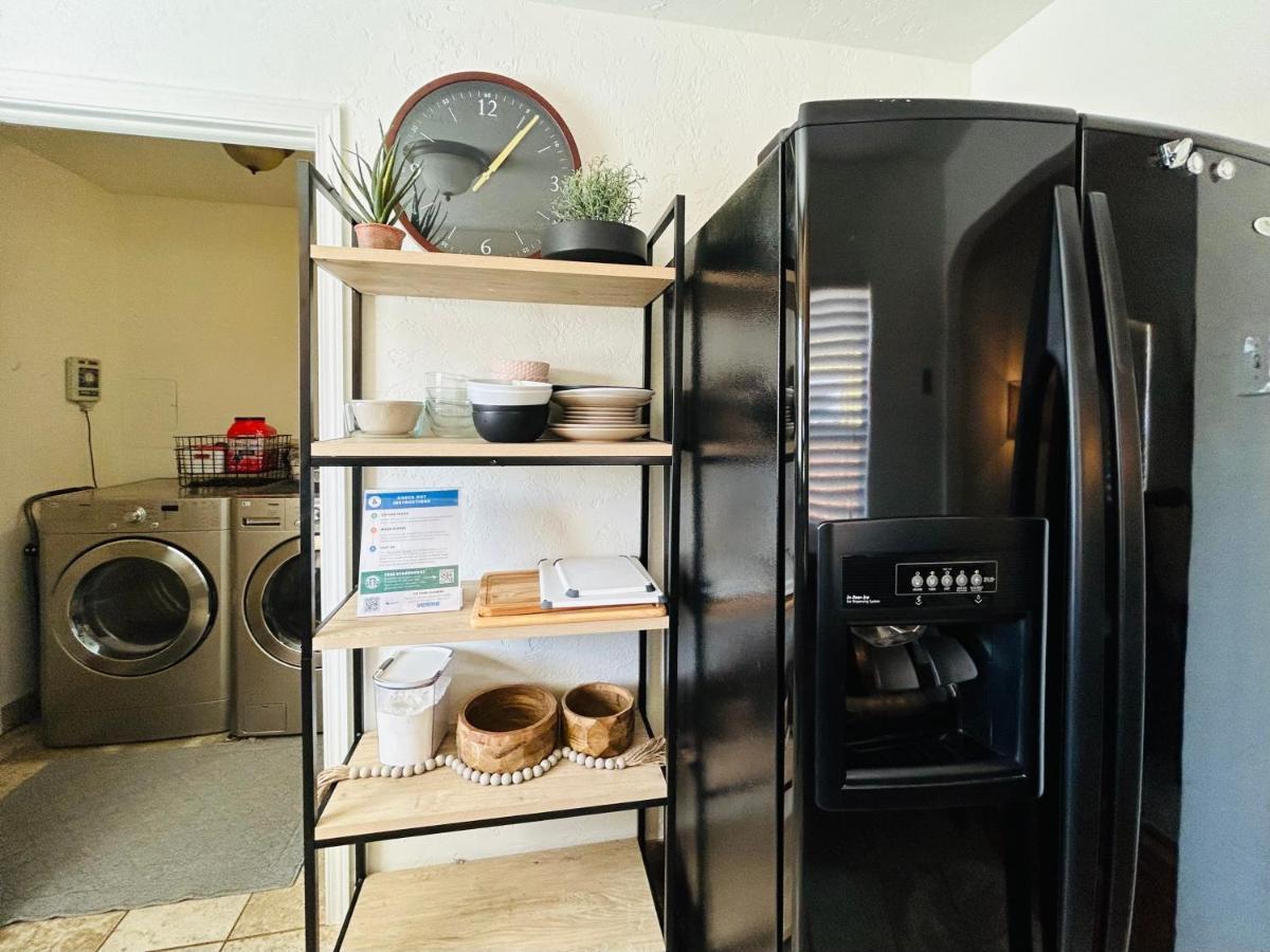 Sweet Idahome: Cozy King Near Bsu & Downtown Holiday home