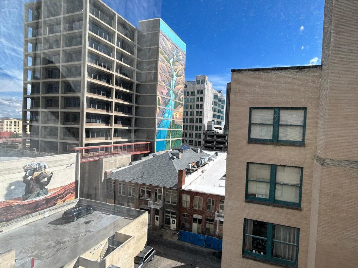 Apartment Downtown Digs: Urban Views & Posh Amenities Boise