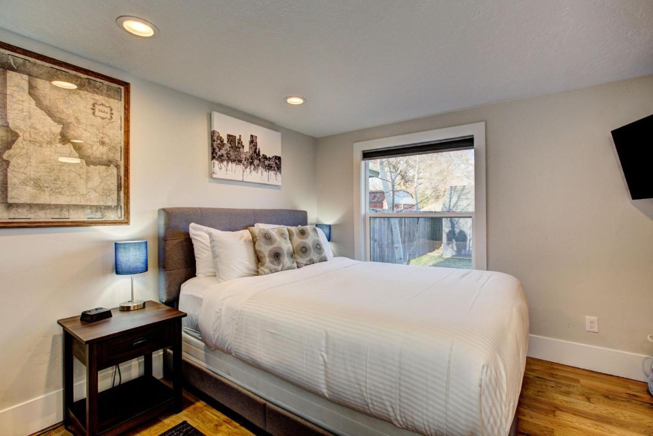 Little Blue Bungalow: Pet-friendly Oasis Near Bsu And Downtown