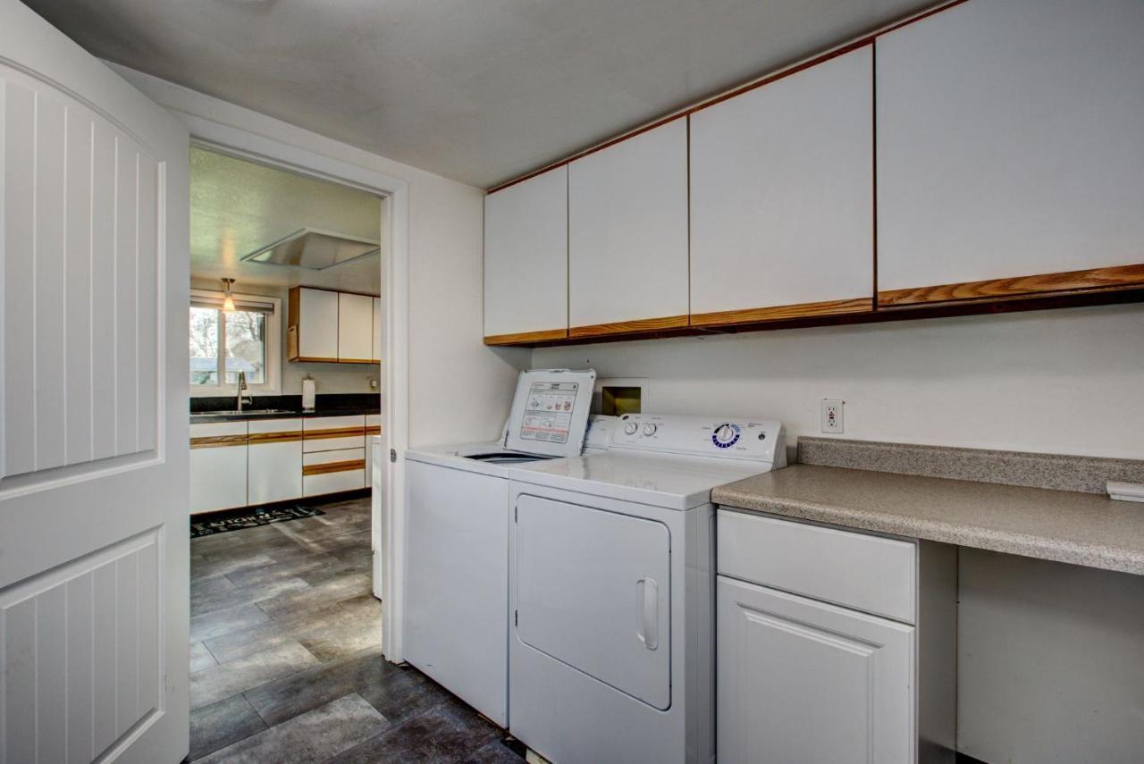 Holiday home Little Blue Bungalow: Pet-friendly Oasis Near Bsu And Downtown *