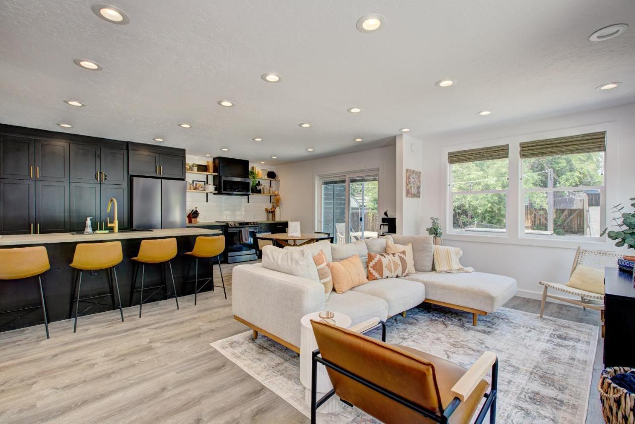 Off-broadway - Modern Woutdoor Haven Boise