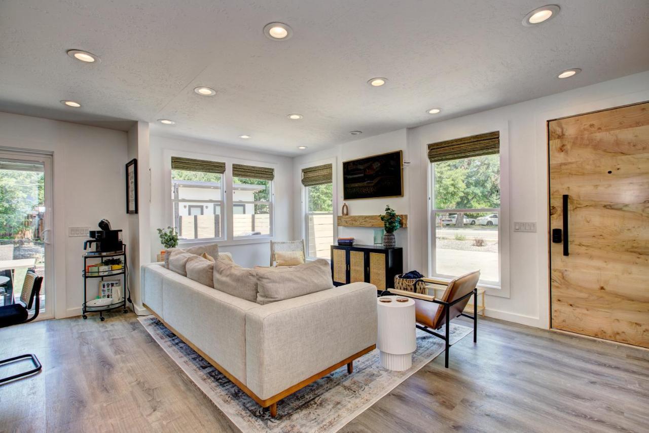 Off-broadway - Modern Woutdoor Haven Holiday home