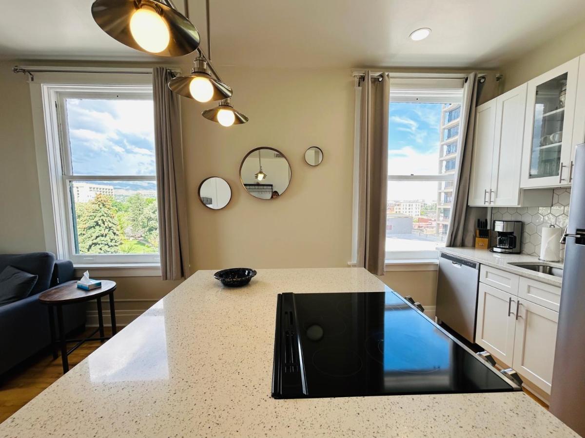 Downtown Digs: Urban Views & Posh Amenities