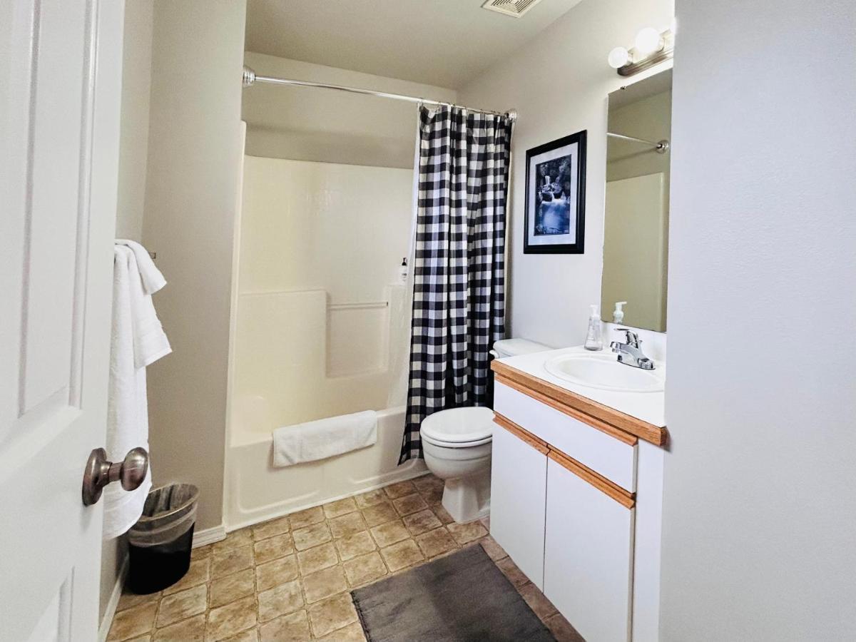 The Getaway Boise: Riverside Near Greenbelt & Bown Crossing Holiday home