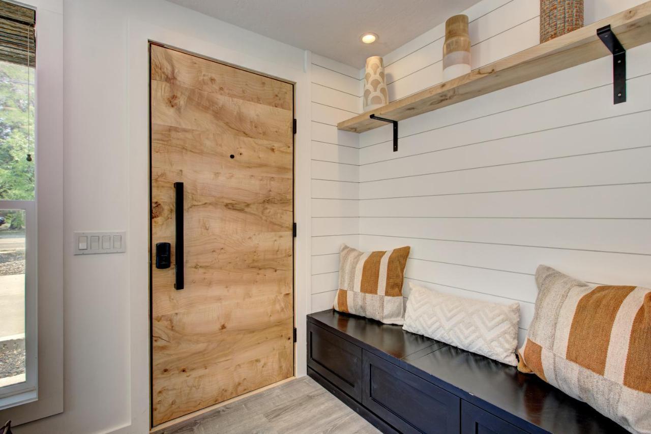 Holiday home Off-broadway - Modern Woutdoor Haven *