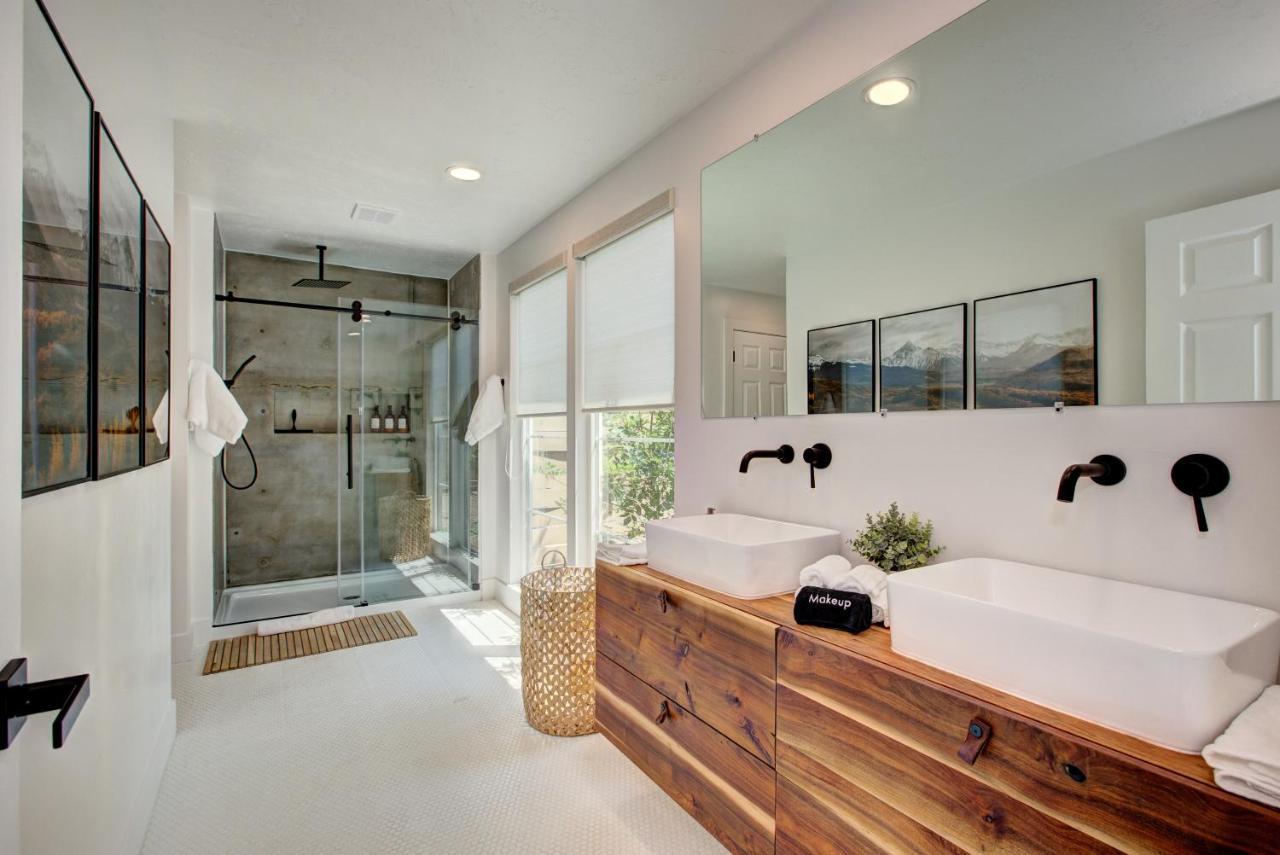 Off-broadway - Modern Woutdoor Haven Holiday home *