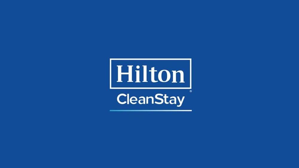 Hampton - Airport Hotel