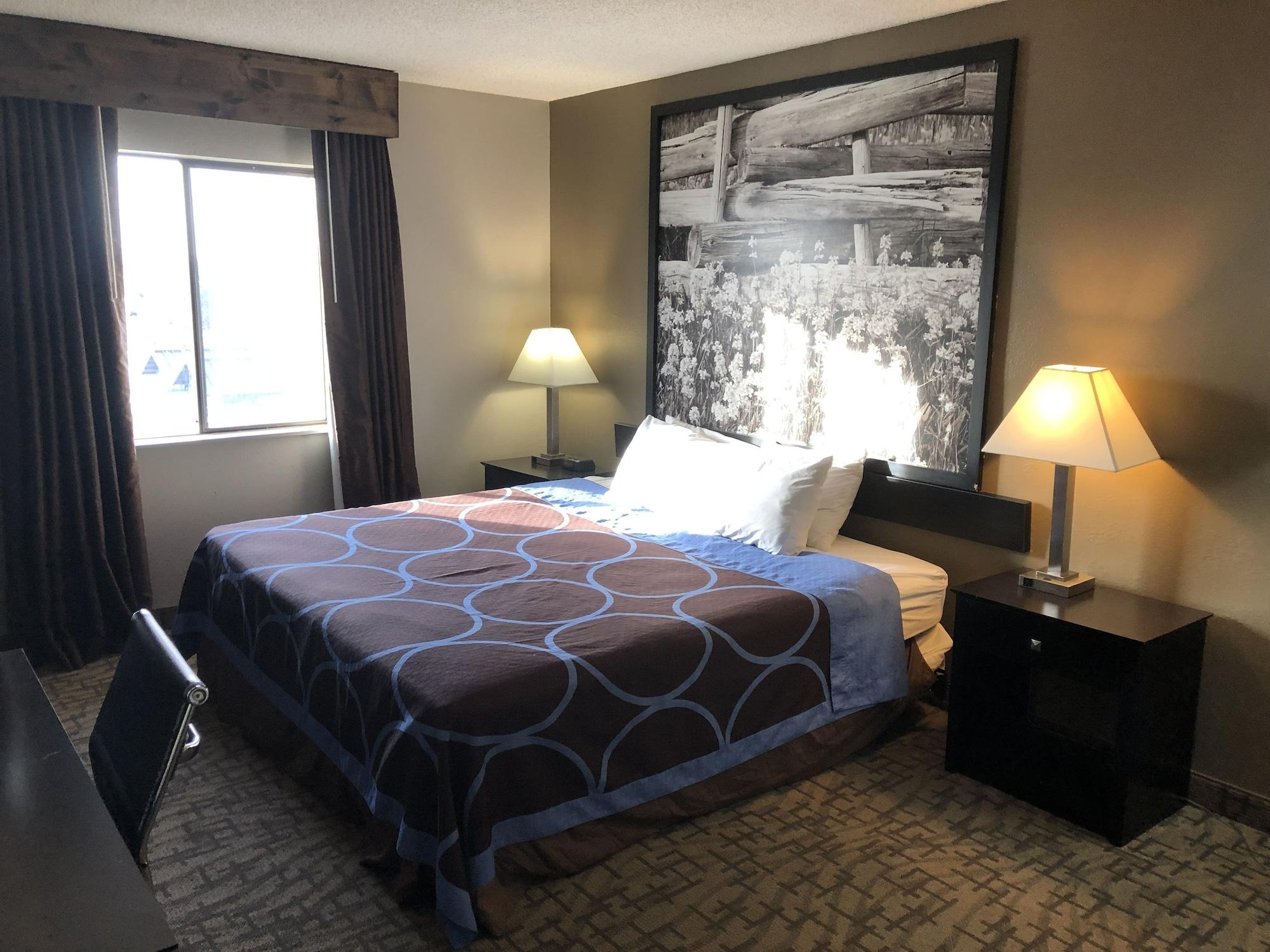 Super 8 By Wyndham Hotel 2*