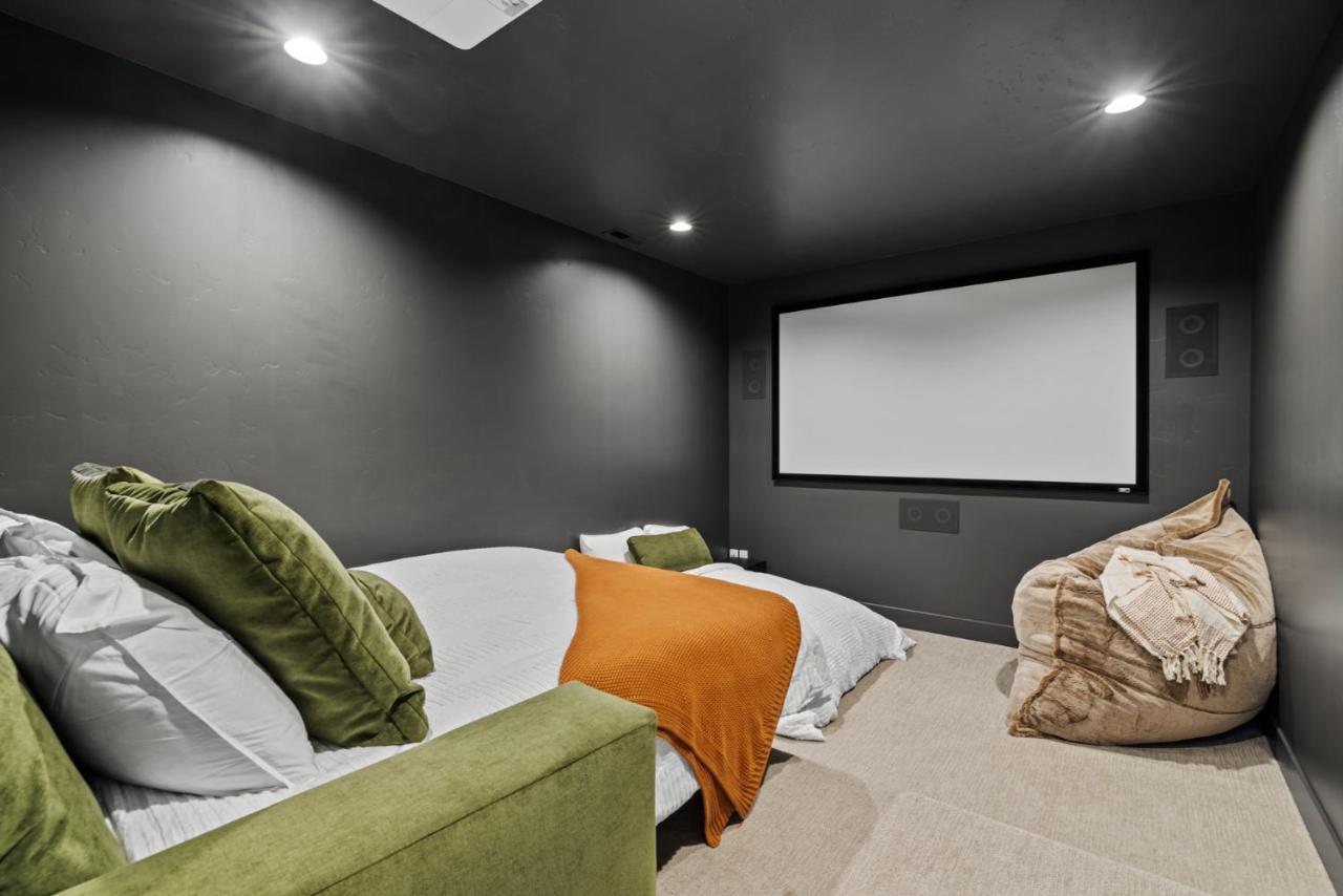 Holiday home Lux North End Home: Heated Pool/fire Pit/theatre Boise