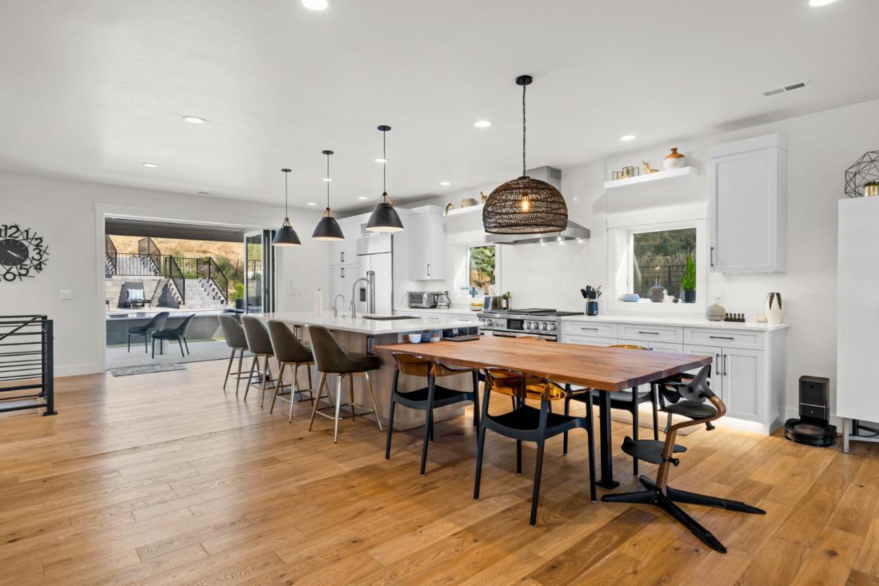 Holiday home Lux North End Home: Heated Pool/fire Pit/theatre Boise