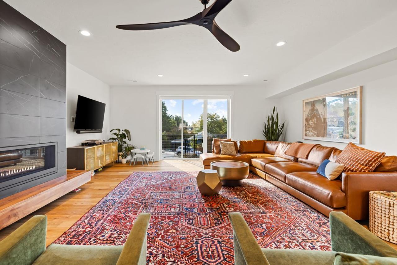 Lux North End Home: Heated Pool/fire Pit/theatre Holiday home Boise