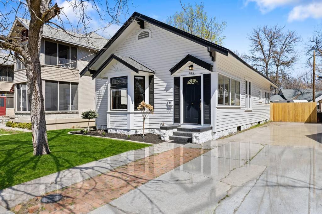 Holiday home Downtown With Geothermal Hot Spring *