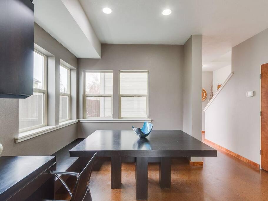 Holiday home Brand New Downtown Modern 5 Beds, 3 Full Baths Vermont Avenue, Boise