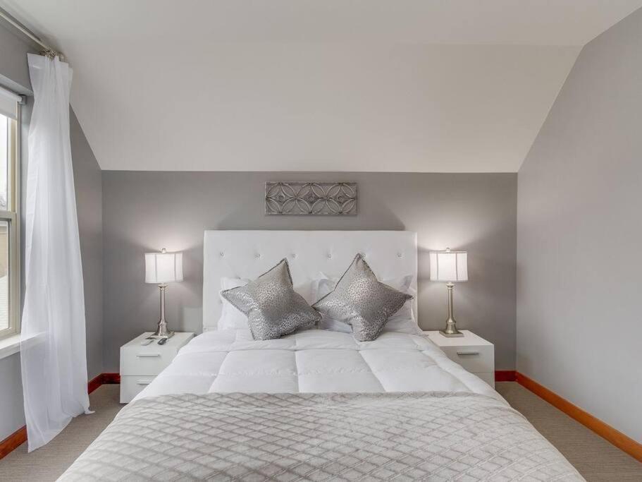 Holiday home Brand New Downtown Modern 5 Beds, 3 Full Baths Vermont Avenue, Boise