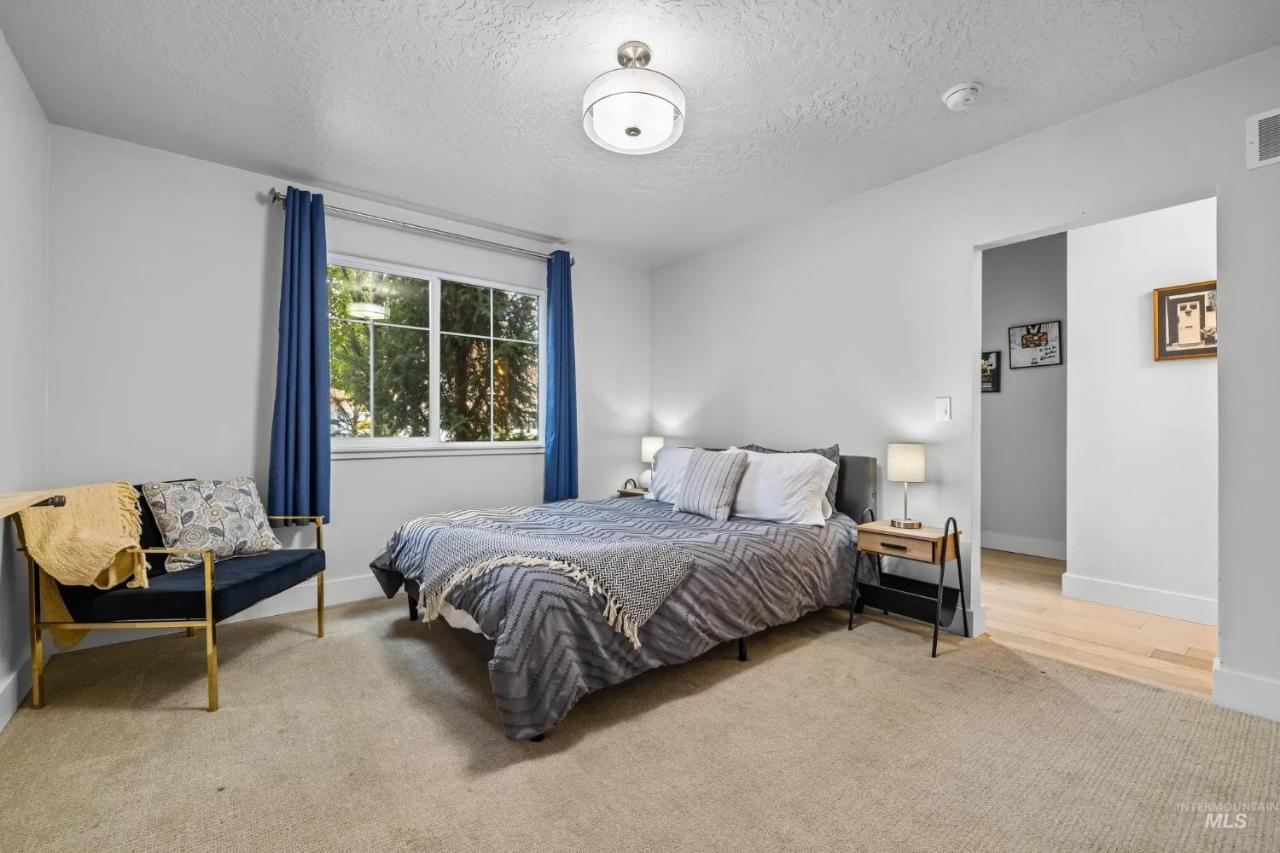 Airport-balconynew Condo-se Boise-parks-hiking-pa * Boise