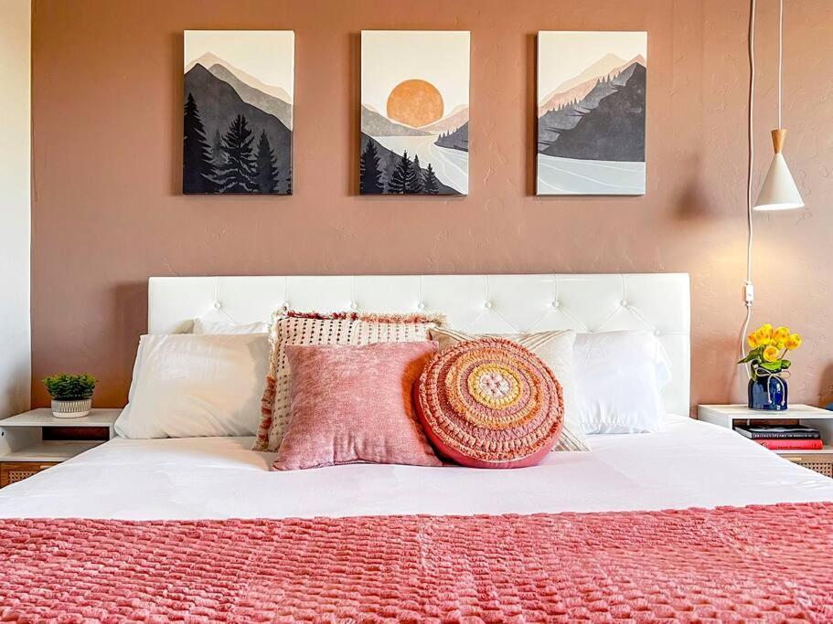 Boho-luxe - Pink Accents & Mountain Calm * Boise