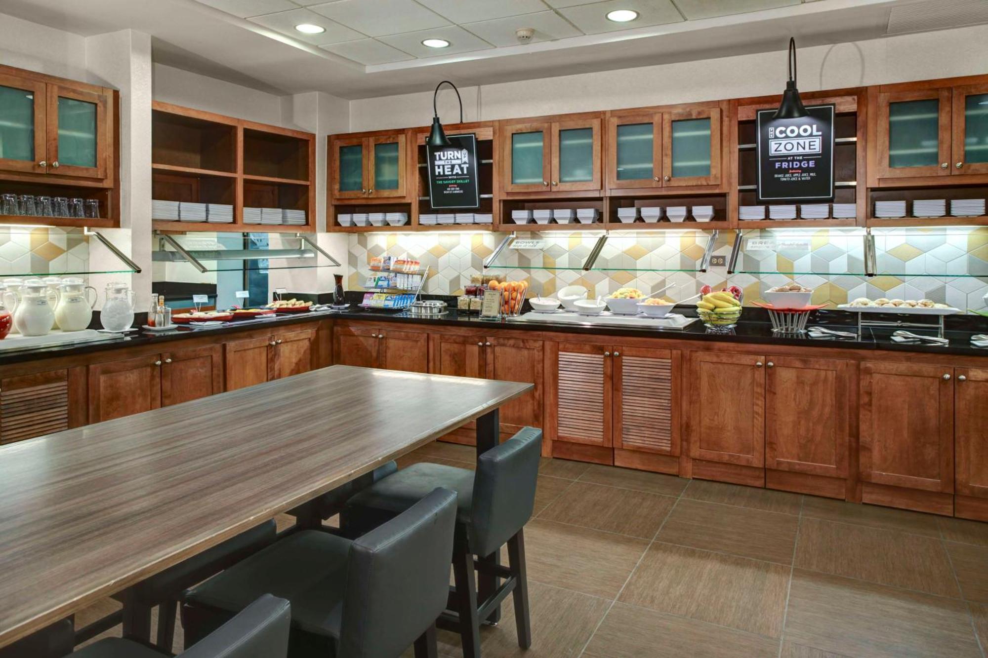 Hyatt Place Boise/towne Square Hotel 3*
