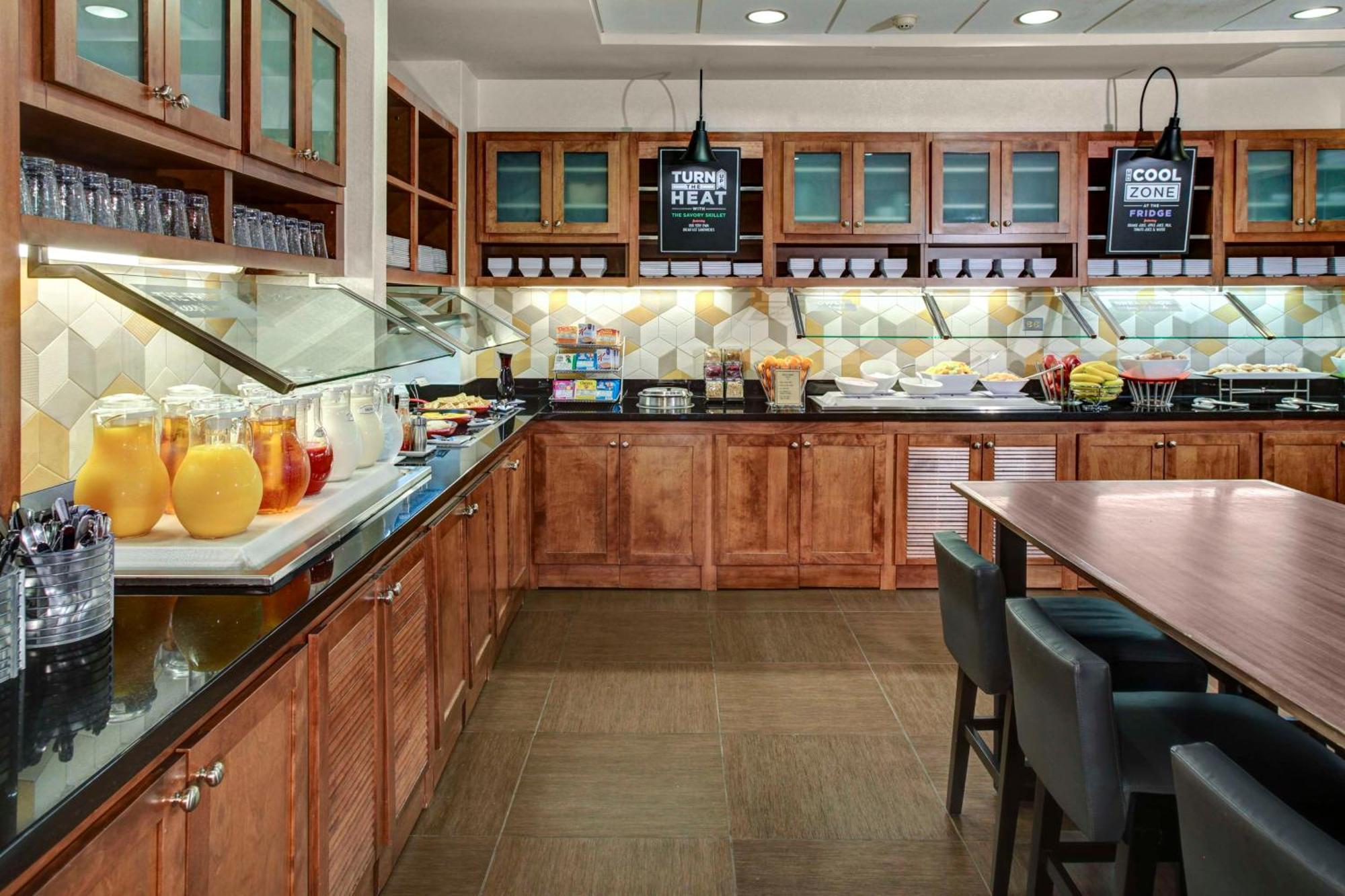 Hotel Hyatt Place Boise/towne Square 3*