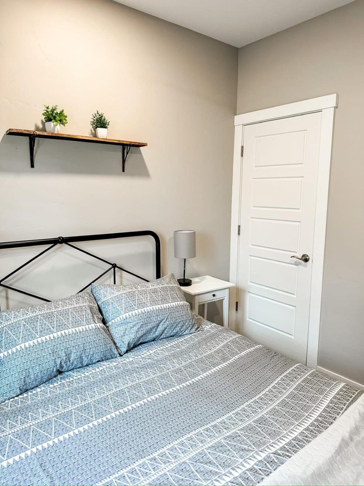 Holiday home Remodeled Downtown 3bed Quartz Countertops *