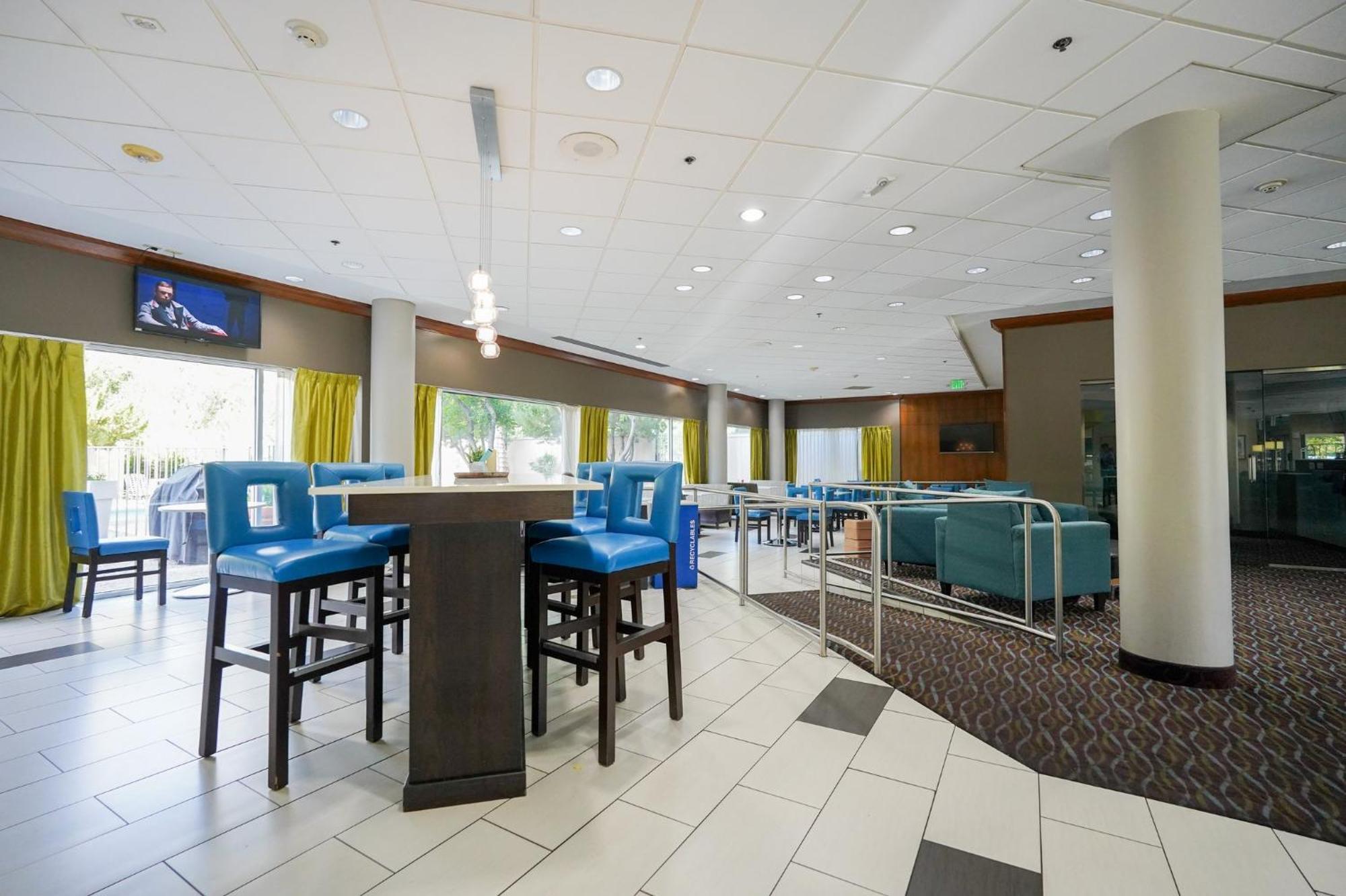 Express Downtown By Ihg 3*