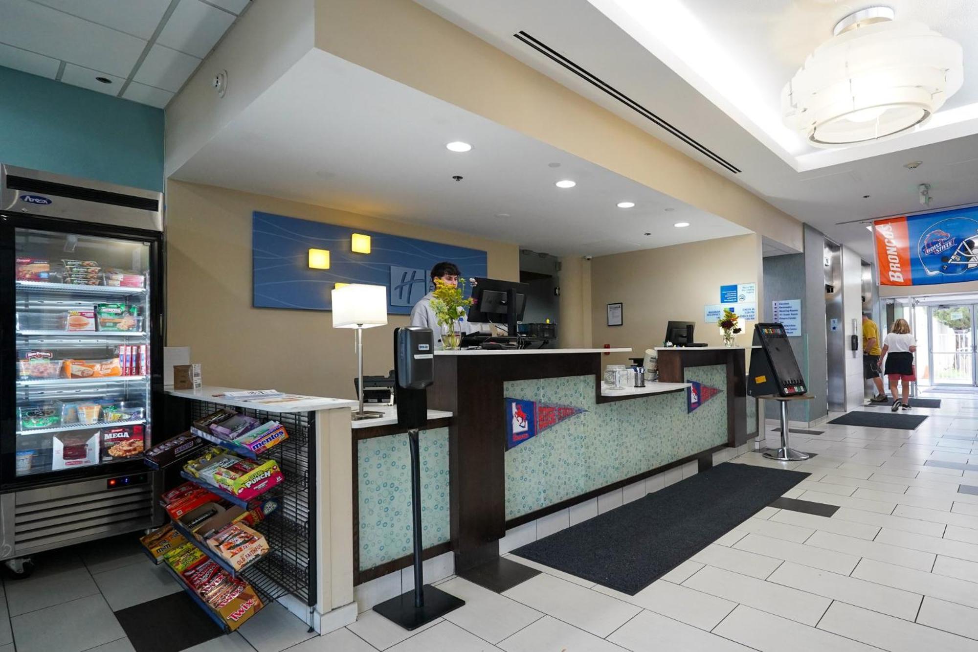 Express Downtown By Ihg Hotel 3*