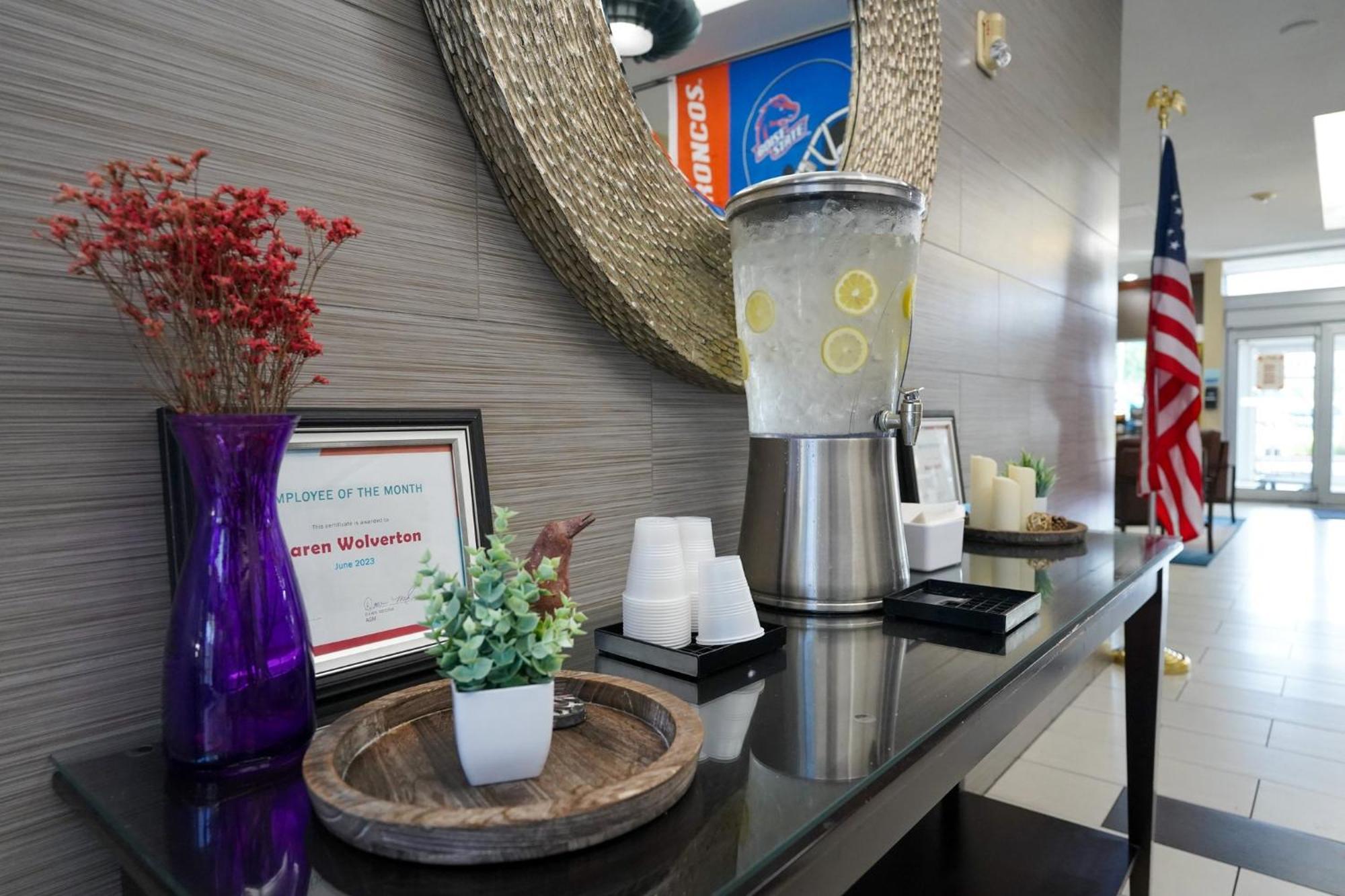 Hotel Express Downtown By Ihg 3*
