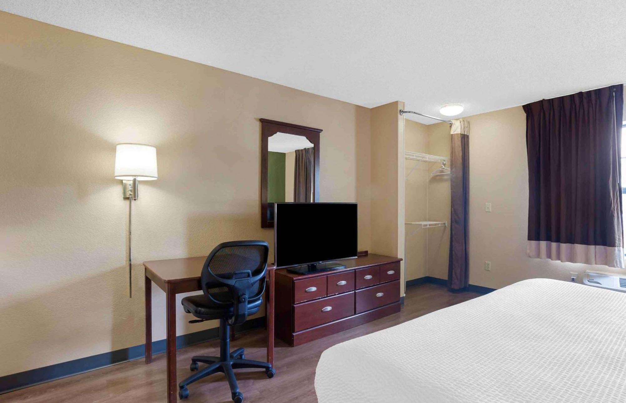 Extended America - - Airport Hotel 2*