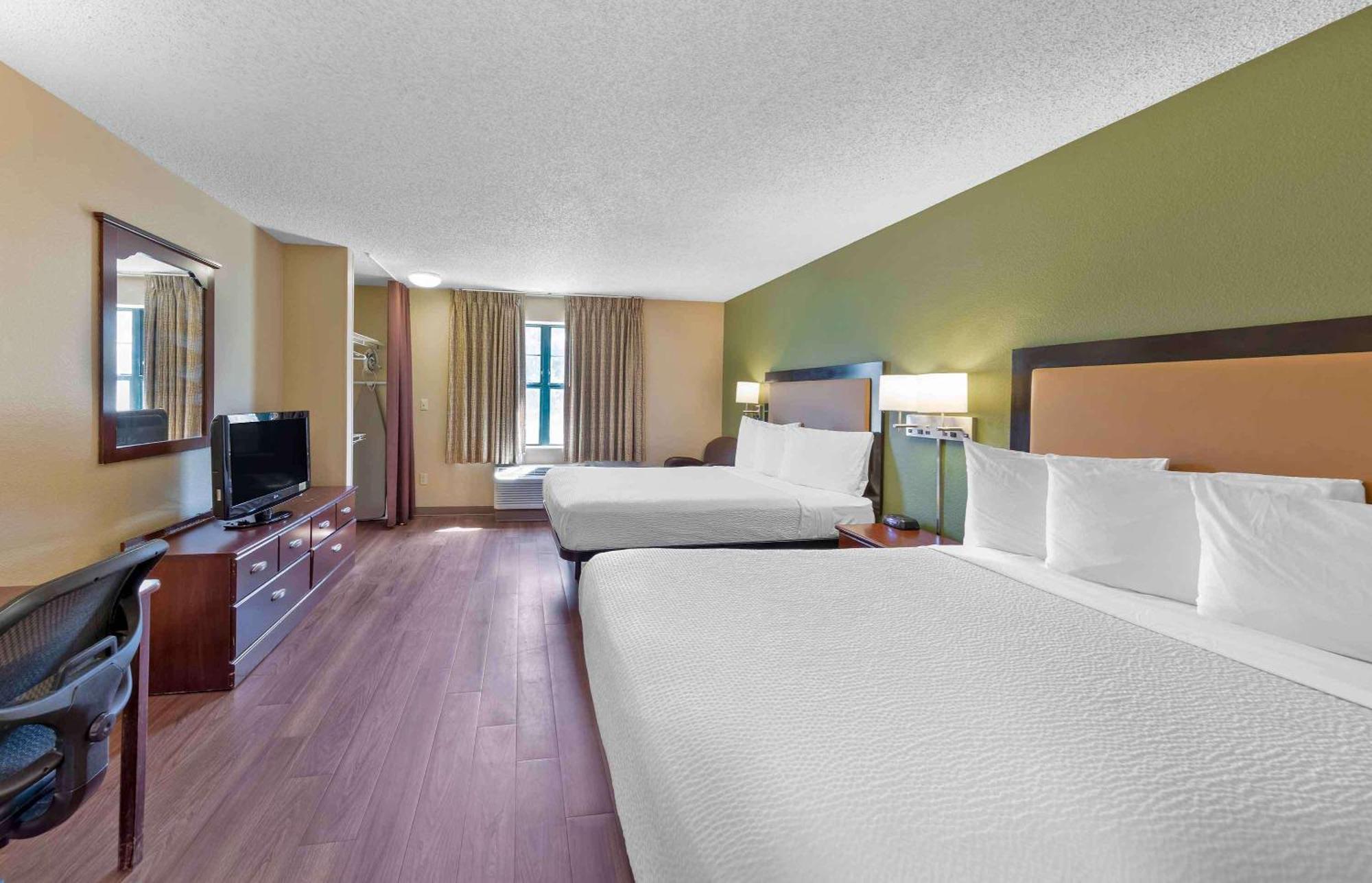 Extended America - - Airport Hotel