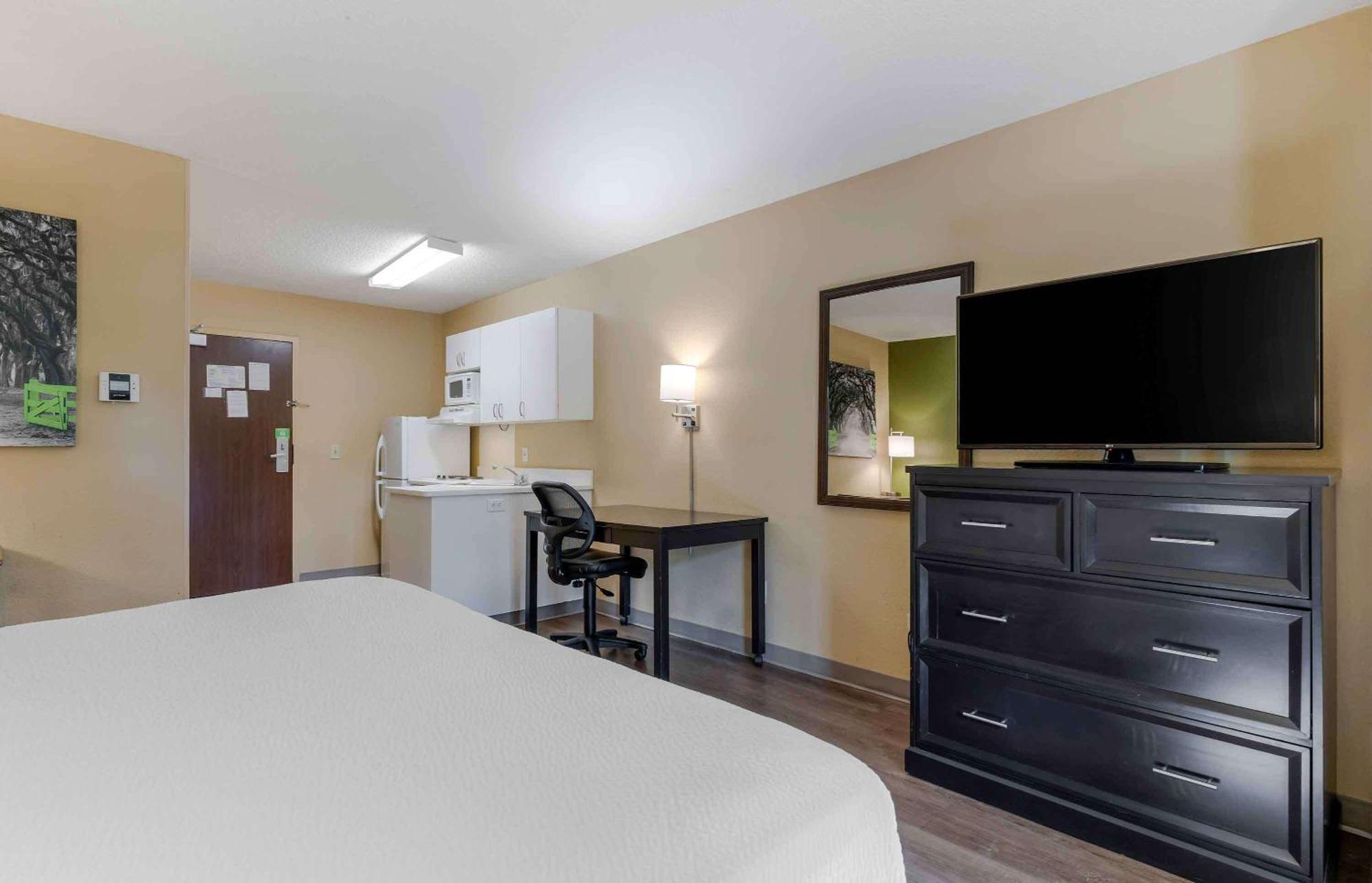 Extended America - - Airport Hotel 2*