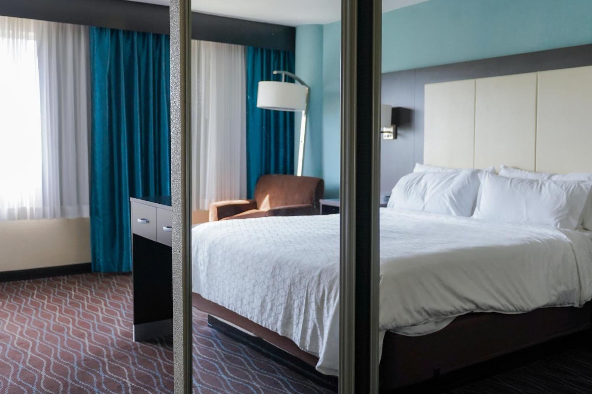 Express Downtown By Ihg Hotel