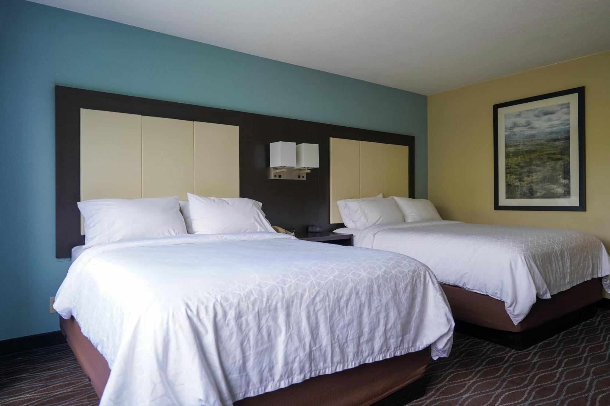 Hotel Express Downtown By Ihg 3*