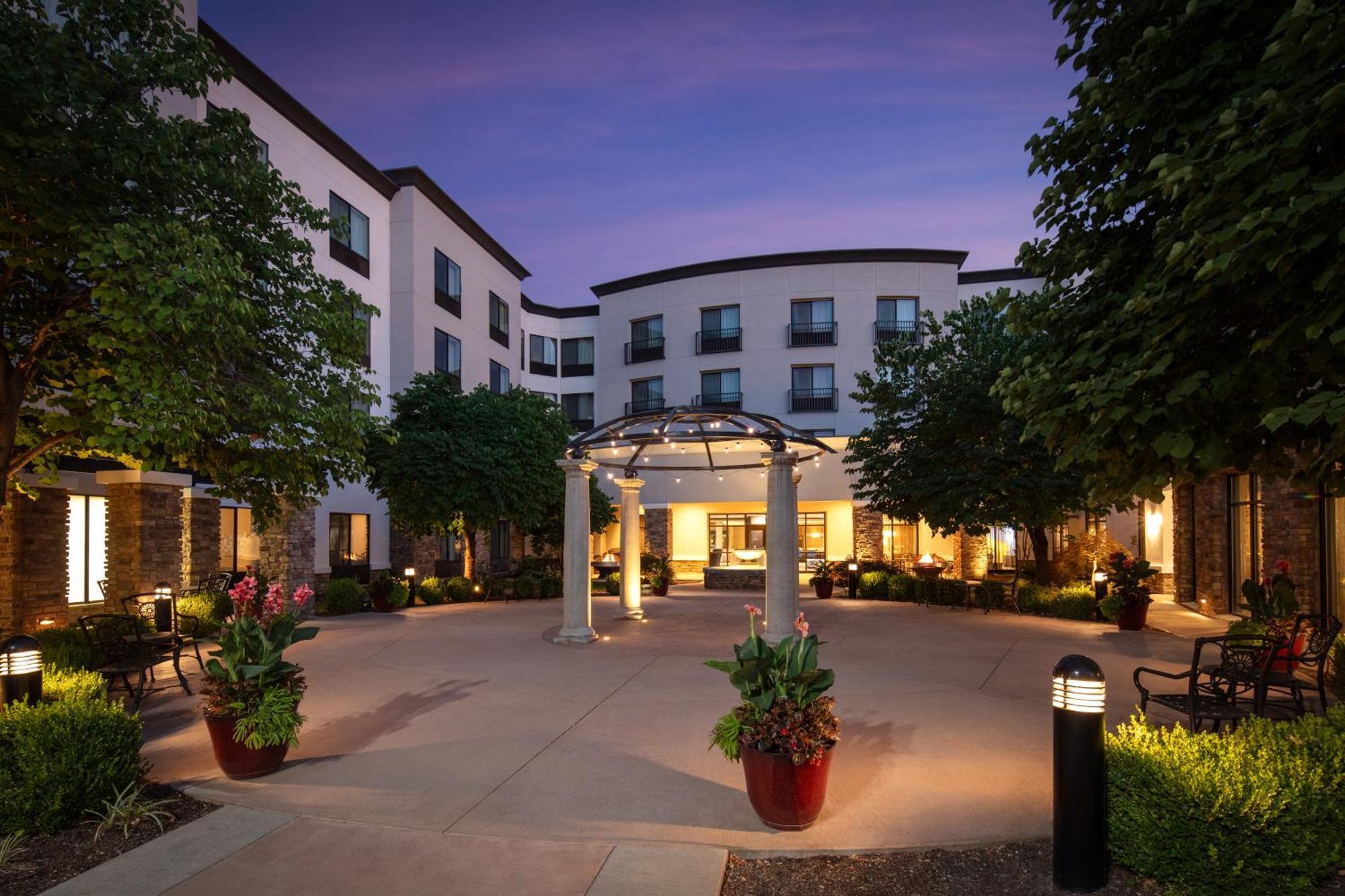 Courtyard By Marriott West/meridian