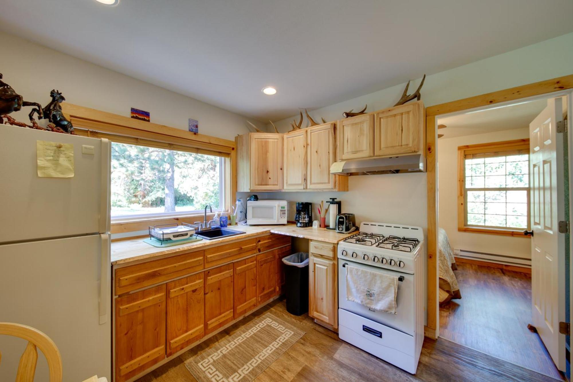 Cozy Countryside In Robie Creek Park! Holiday home
