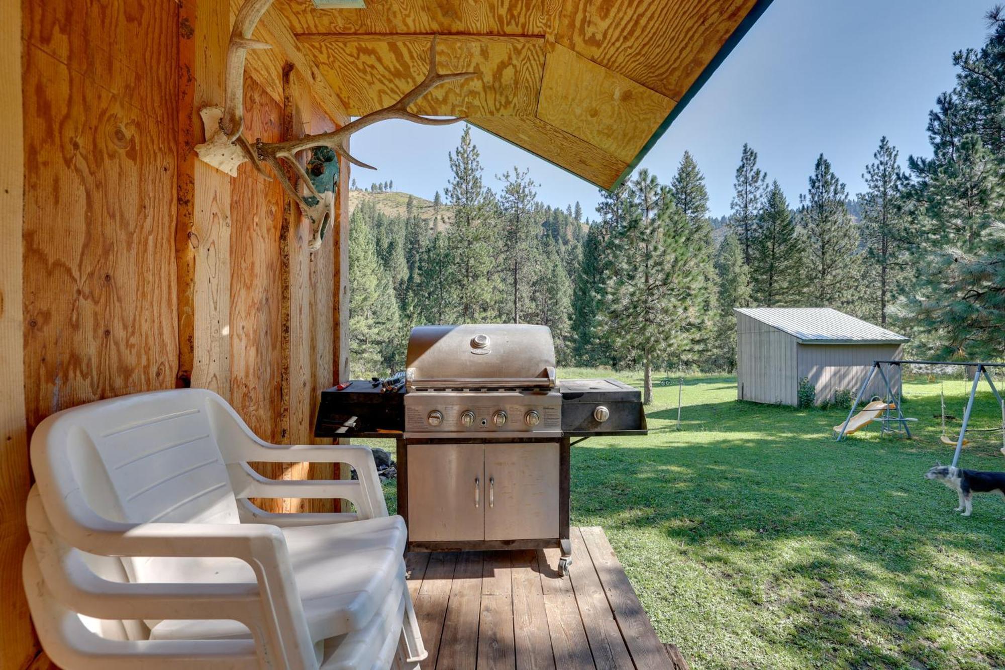 Cozy Countryside In Robie Creek Park! Holiday home *